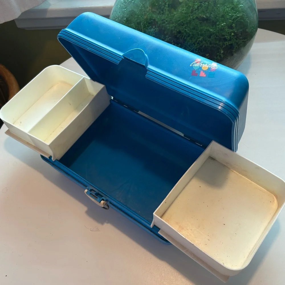 Vintage Caboodles Blue 2602 Makeup Organizer